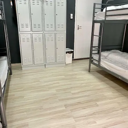 Hostel Gng *